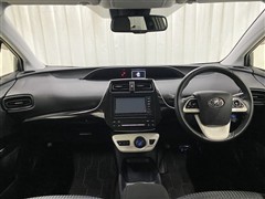 プリウス S セーフティプラス