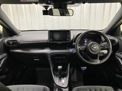 ヤリス ハイブリッド X