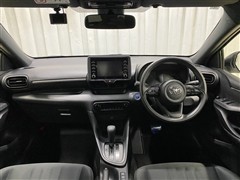 ヤリス ハイブリッド X