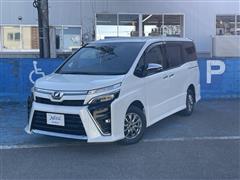 トヨタ　ヴォクシー ZS キラメキ2