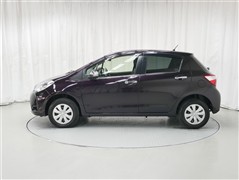 ヴィッツ ジュエラ