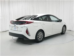 プリウスPHV A