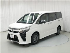 トヨタ　ヴォクシー ZS キラメキ3