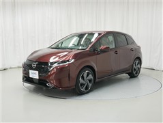 日産 ノートオーラ G FOUR レザー