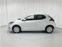 ヤリス ハイブリッド G