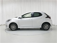 ヤリス X 4WD