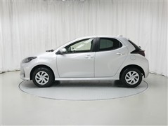 ヤリス X 4WD