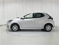 ヤリス X 4WD