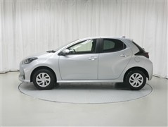 ヤリス X 4WD