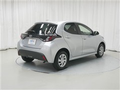ヤリス X 4WD