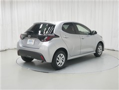 ヤリス X 4WD