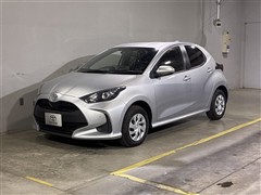 トヨタ ヤリス X 4WD