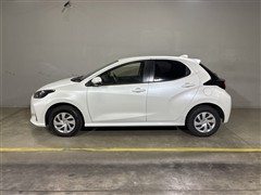 ヤリス X 4WD