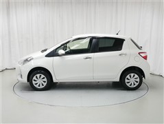 ヴィッツ Fセーフティエディション2