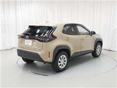 ヤリスクロス ハイブリッド X