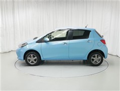 ヴィッツ F LEDエディション