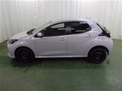 ヤリス ハイブリッド G