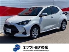 トヨタ　ヤリス X 4WD