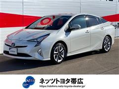 トヨタ プリウス A ツーリングセレ4WD