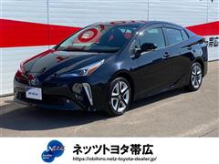 プリウスSセーフティプラス2 4WD