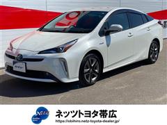 プリウス A ツーリングセレ 4WD