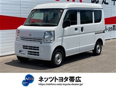 日産 NV100クリッパー DX 4WD