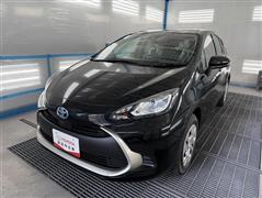 トヨタ　アクア G E-FOUR