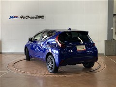 アクア X E-Four