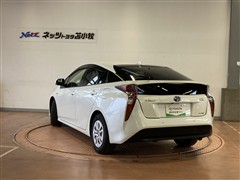 プリウス Sセフティープラス 4WD