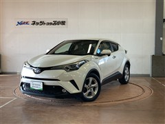 トヨタ C-HR 1.8 S-LED