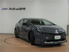 プリウス Z E-Four