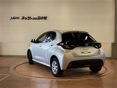 ヤリス X