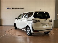 シエンタ X 4WD