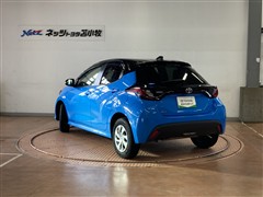 ヤリス X 4WD