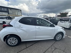 ヤリス ハイブリッド G