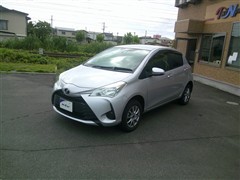 トヨタ ヴィッツ F