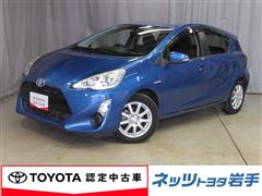 トヨタ　アクア S 2WD