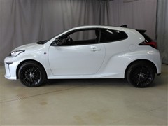 GRヤリス RS 2WD