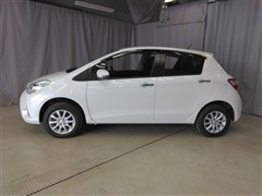 ヴィッツ F セーフティ3 4WD