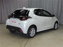 ヤリス ハイブリッド G 4WD