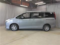 ノア X ディライトプラス 4WD