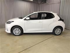 ヤリス ハイブリッド G 4WD