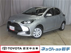 トヨタ　ヤリス ハイブリッド X 4WD