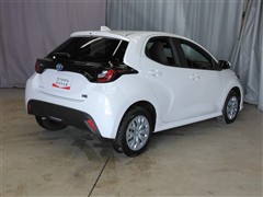 ヤリス ハイブリッド X 4WD