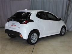 ヤリス ハイブリッド X 4WD