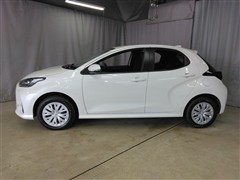 ヤリス ハイブリッド G 4WD