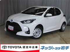 ヤリス ハイブリッド X 4WD
