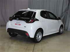 ヤリス ハイブリッド X 4WD