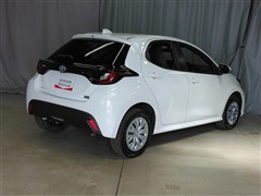 ヤリス ハイブリッド X 4WD