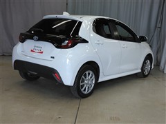 ヤリス ハイブリッド G 4WD